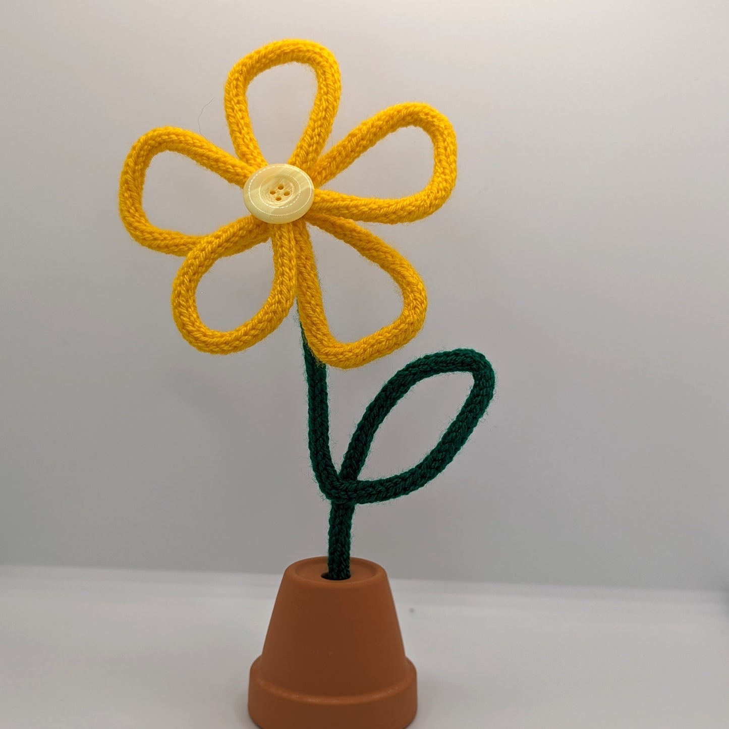 Daisy wire flower stem