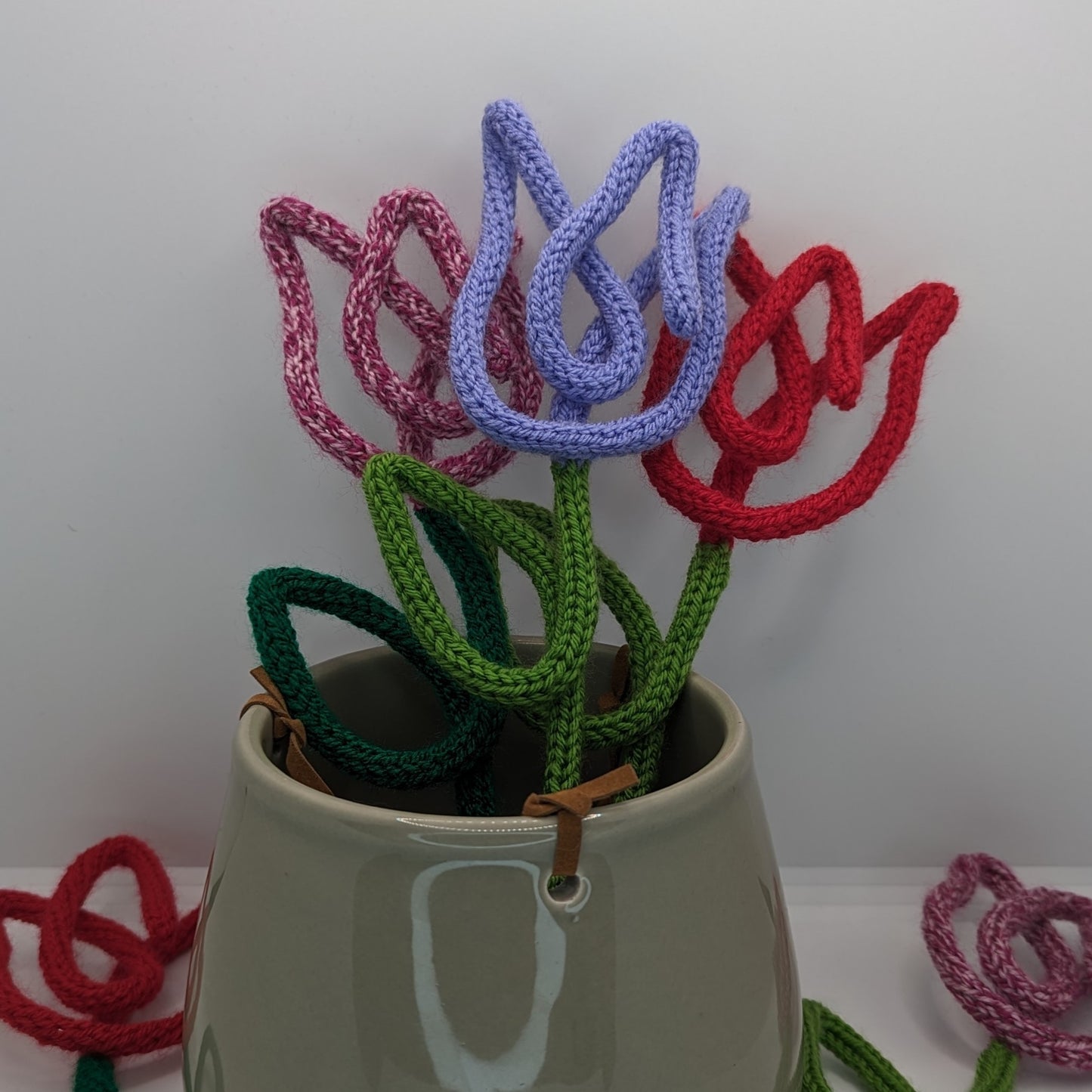 Tulip wire flower stem